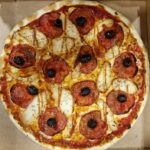 dead poule la pizza de mars 2026 cocotte cassegraine